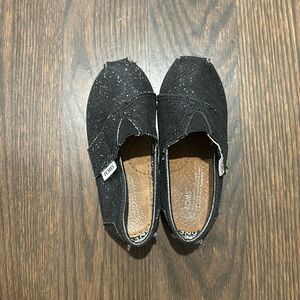 Toms Tiny Toddlers Black Glitter Classic Slip-ons  Toddler 7.